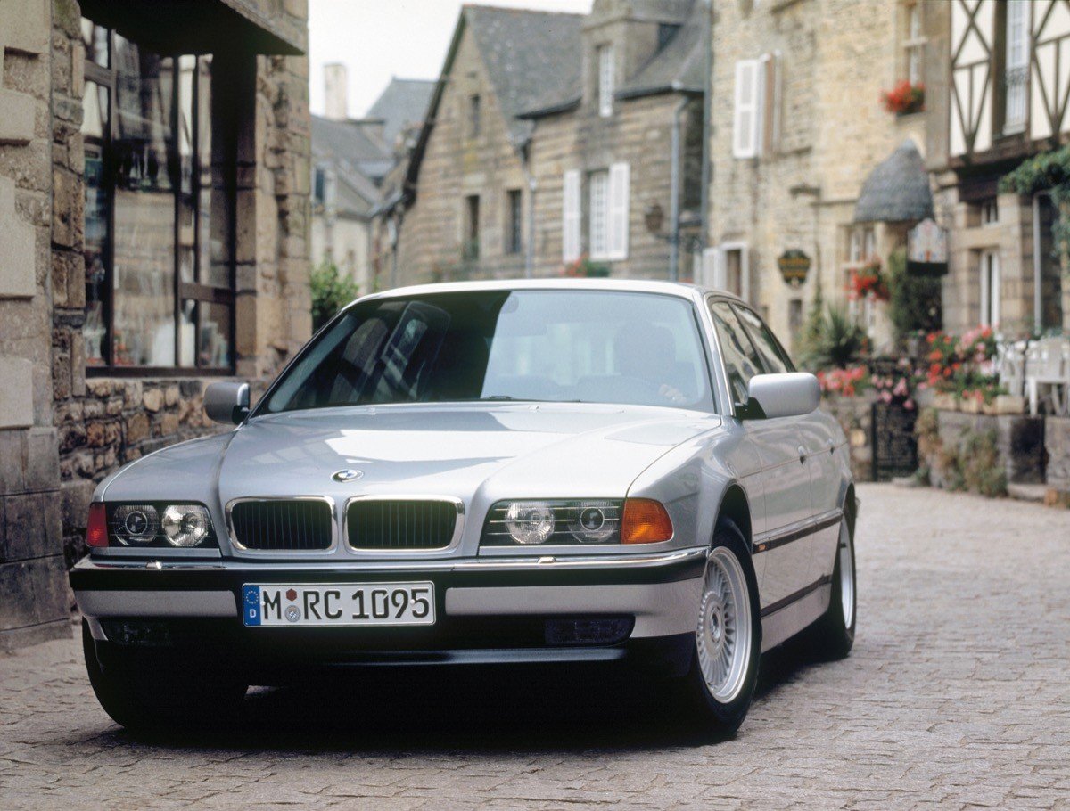 BMW Serie 7: repaso a las seis generaciones y sus innovaciones