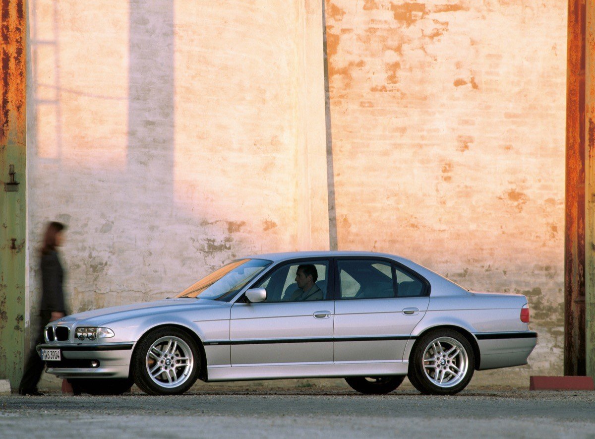 BMW Serie 7: repaso a las seis generaciones y sus innovaciones