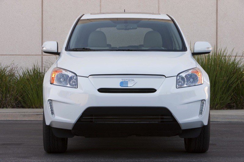 Toyota y Tesla sacan la versión eléctrica Toyota RAV4 EV