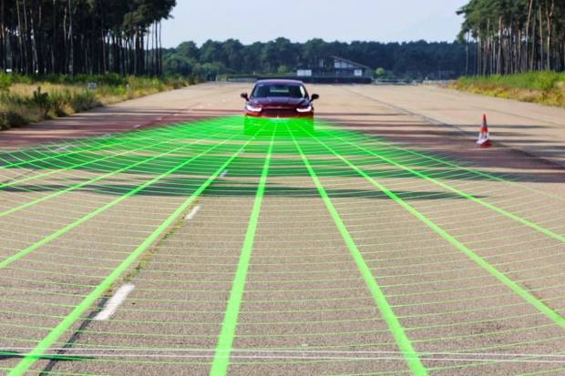 Sistemas de seguridad que debe llevar tu coche de serie (y los que te recomendamos)