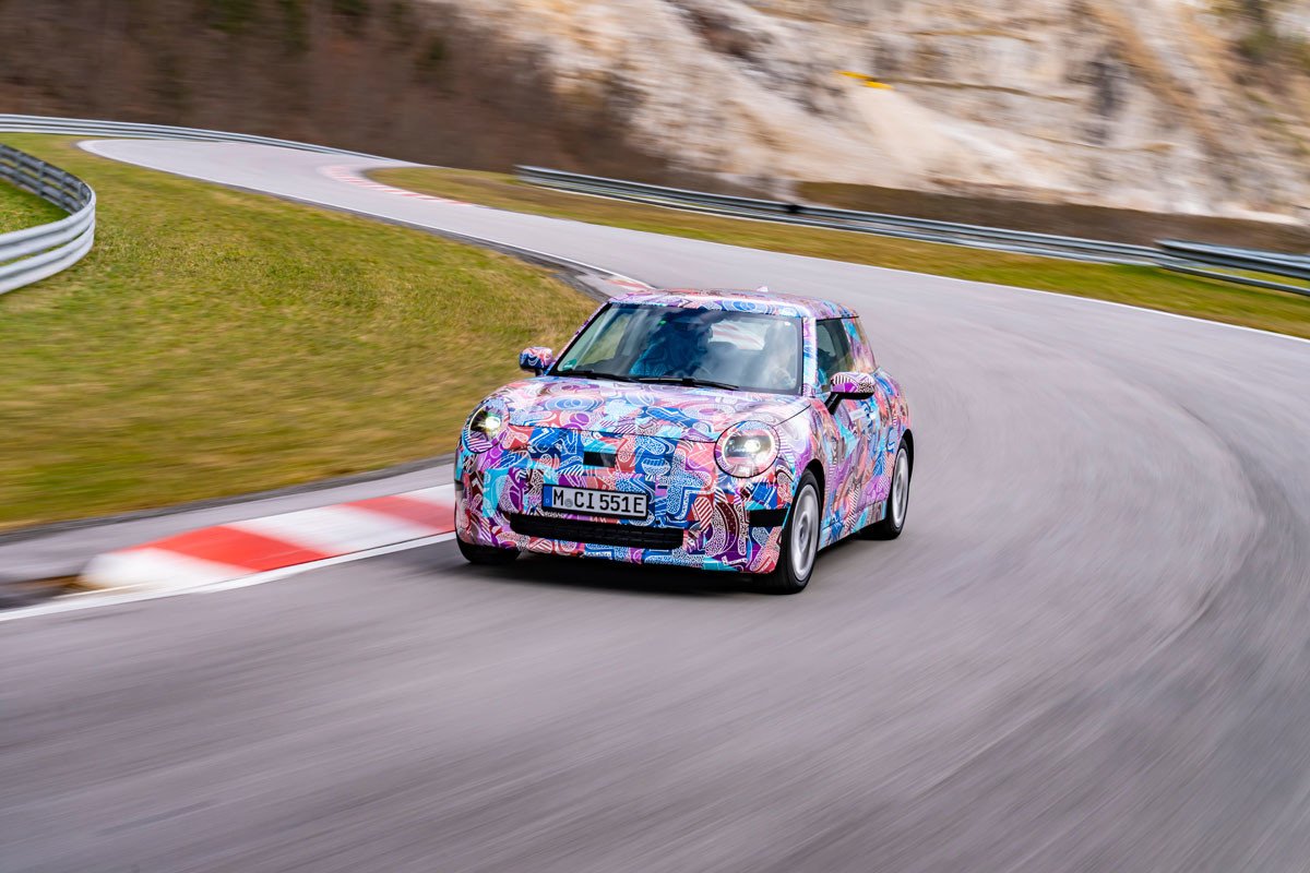 Pillado en fase de pruebas el próximo Mini Cooper eléctrico, que llegará con novedades
