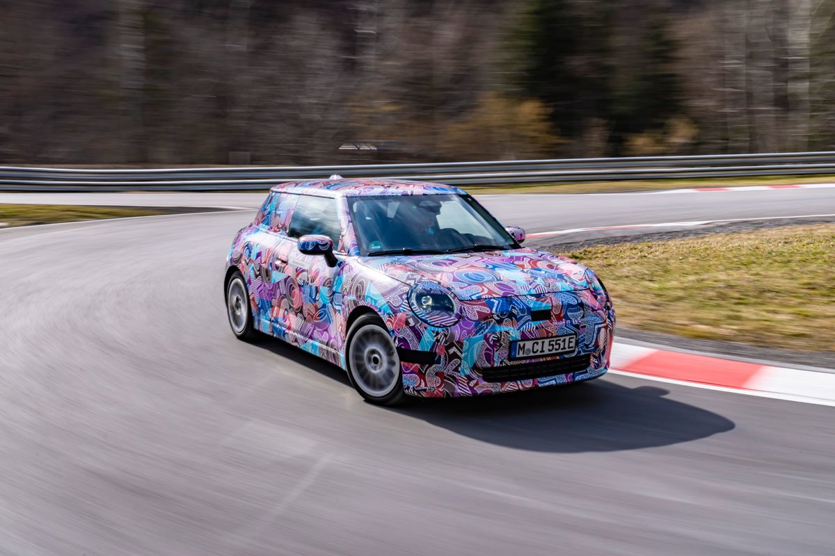 Pillado en fase de pruebas el próximo Mini Cooper eléctrico, que llegará con novedades