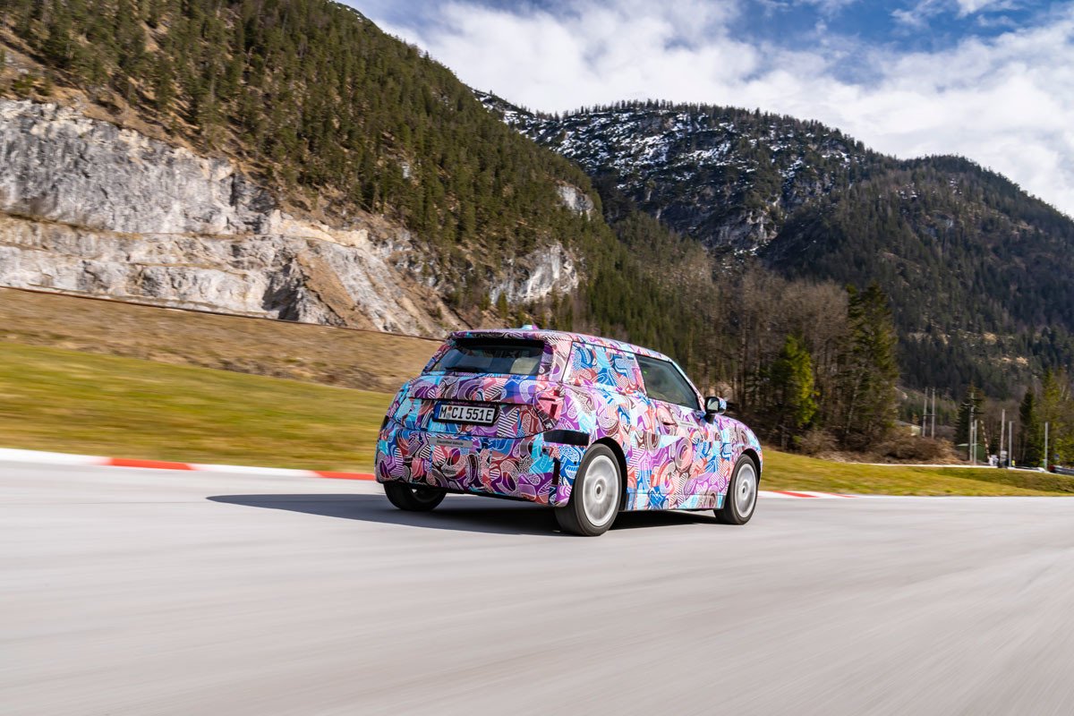 Pillado en fase de pruebas el próximo Mini Cooper eléctrico, que llegará con novedades