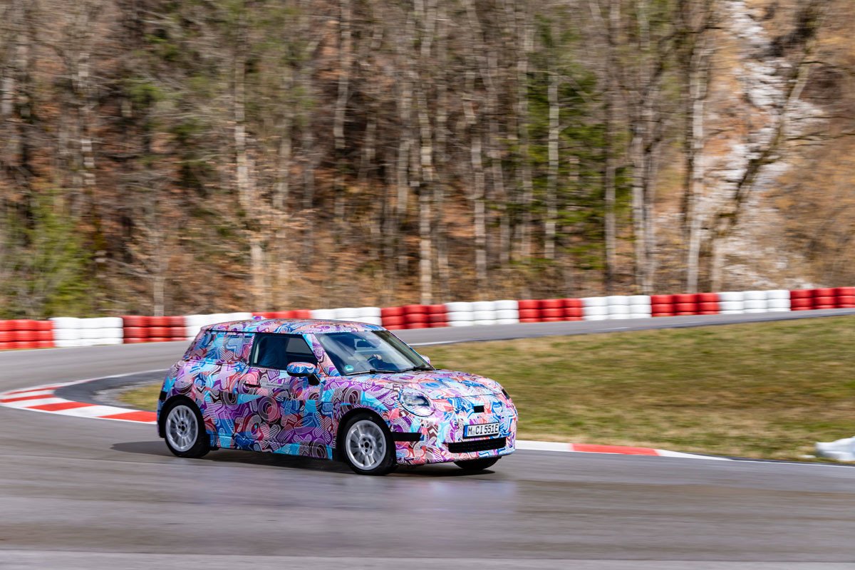 Pillado en fase de pruebas el próximo Mini Cooper eléctrico, que llegará con novedades