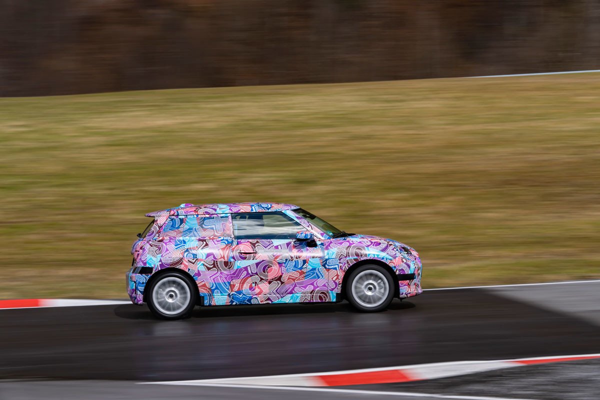 Pillado en fase de pruebas el próximo Mini Cooper eléctrico, que llegará con novedades