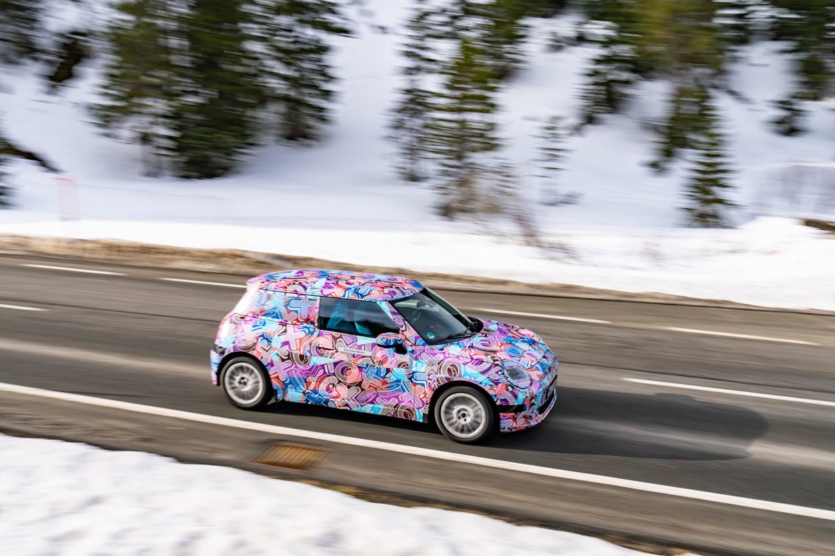Pillado en fase de pruebas el próximo Mini Cooper eléctrico, que llegará con novedades
