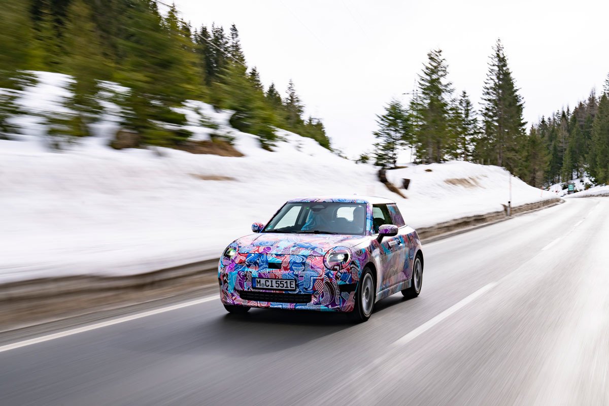 Pillado en fase de pruebas el próximo Mini Cooper eléctrico, que llegará con novedades