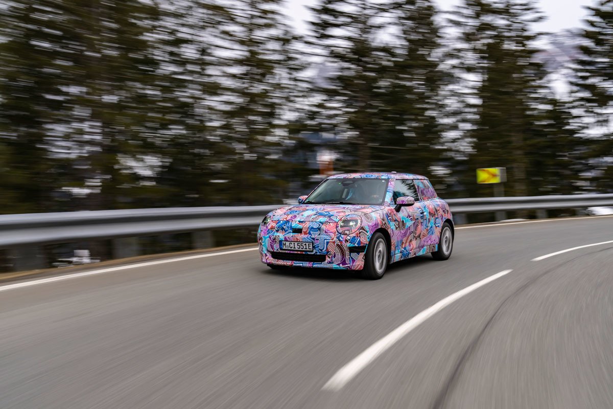 Pillado en fase de pruebas el próximo Mini Cooper eléctrico, que llegará con novedades