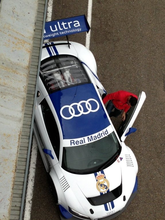 Audi entrega sus nuevos coches al Real Madrid en el Circuito del Jarama