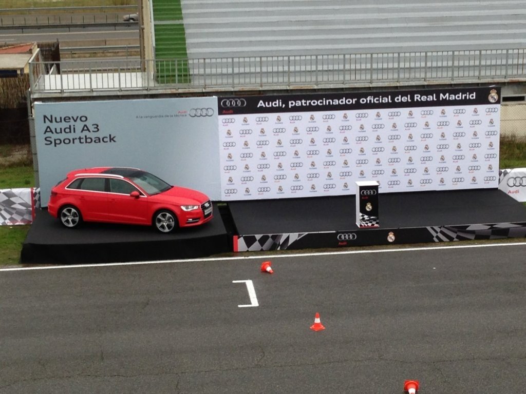 Audi entrega sus nuevos coches al Real Madrid en el Circuito del Jarama