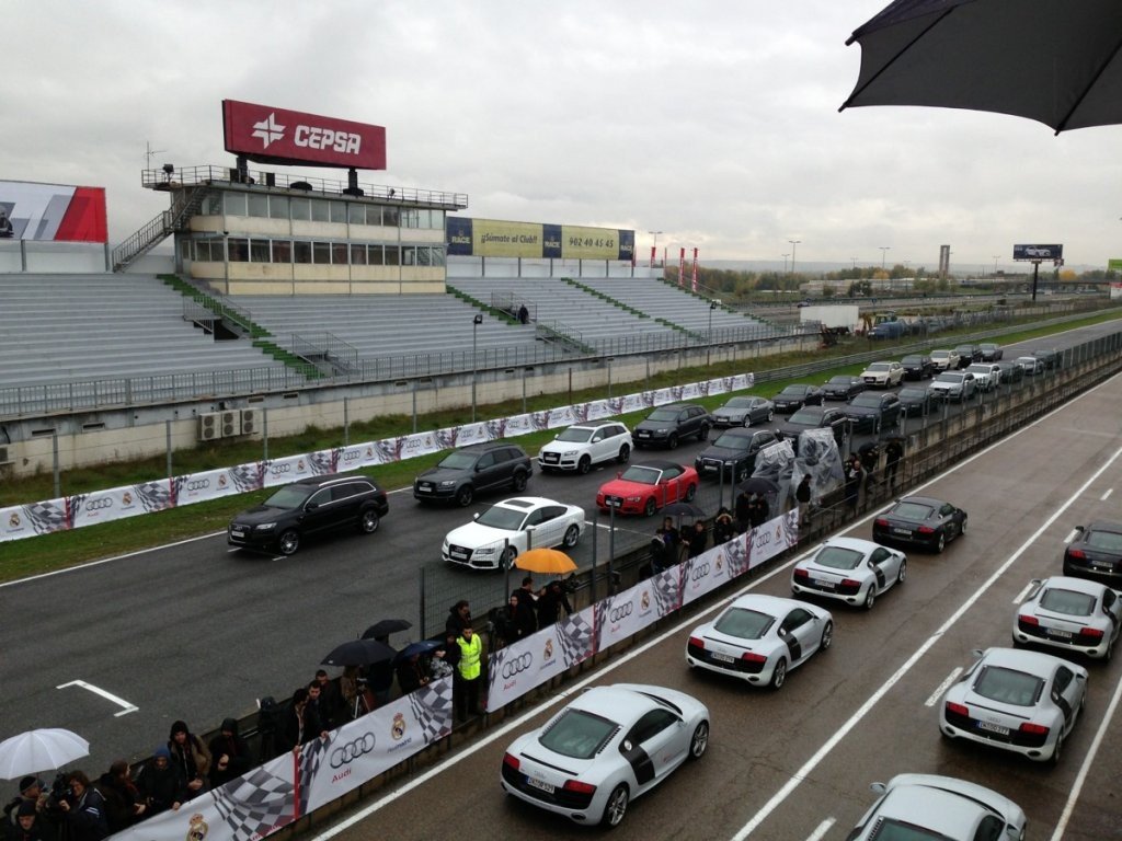 Audi entrega sus nuevos coches al Real Madrid en el Circuito del Jarama