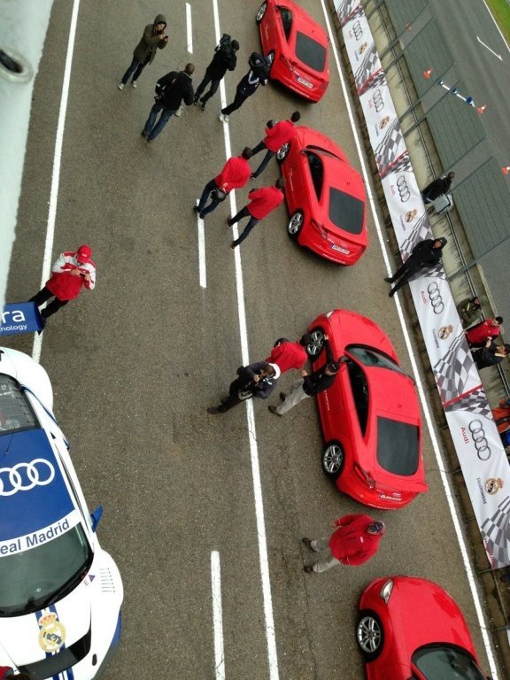 Audi entrega sus nuevos coches al Real Madrid en el Circuito del Jarama