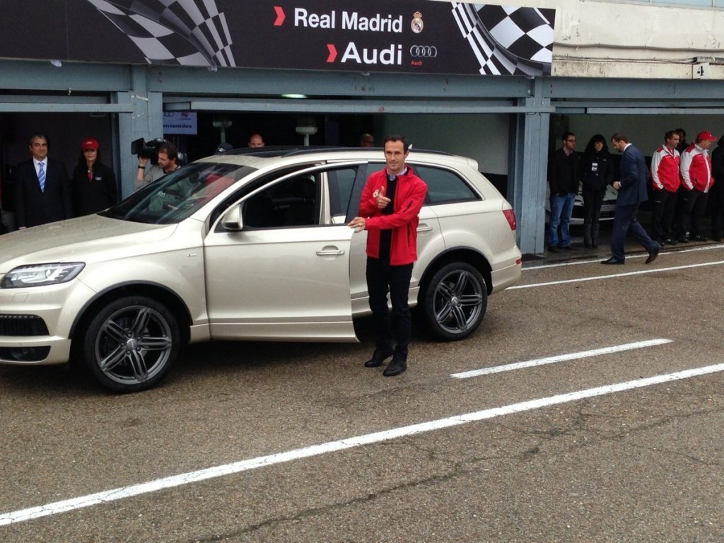 Audi entrega sus nuevos coches al Real Madrid en el Circuito del Jarama