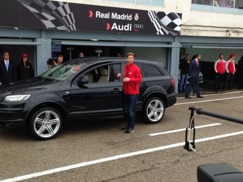 Audi entrega sus nuevos coches al Real Madrid en el Circuito del Jarama