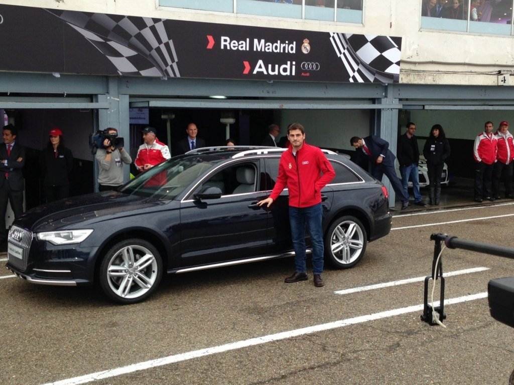 Audi entrega sus nuevos coches al Real Madrid en el Circuito del Jarama