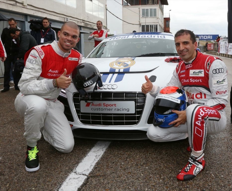 Audi entrega sus nuevos coches al Real Madrid en el Circuito del Jarama
