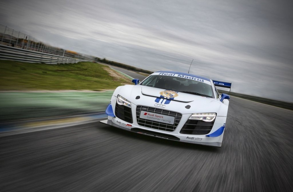 Audi entrega sus nuevos coches al Real Madrid en el Circuito del Jarama