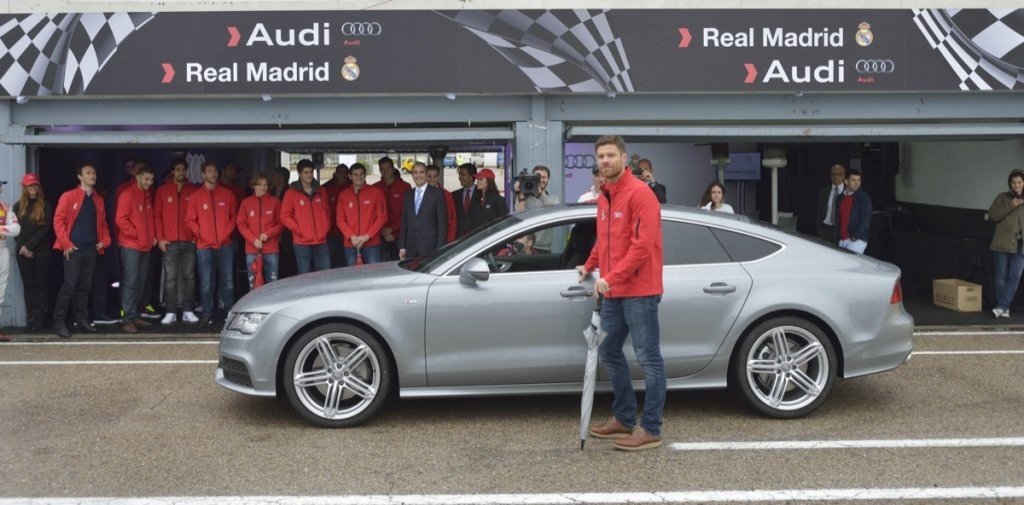 Audi entrega sus nuevos coches al Real Madrid en el Circuito del Jarama