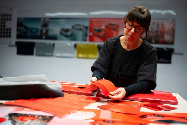 Expertos de SEAT explican cómo se crean nuevos colores para sus coches