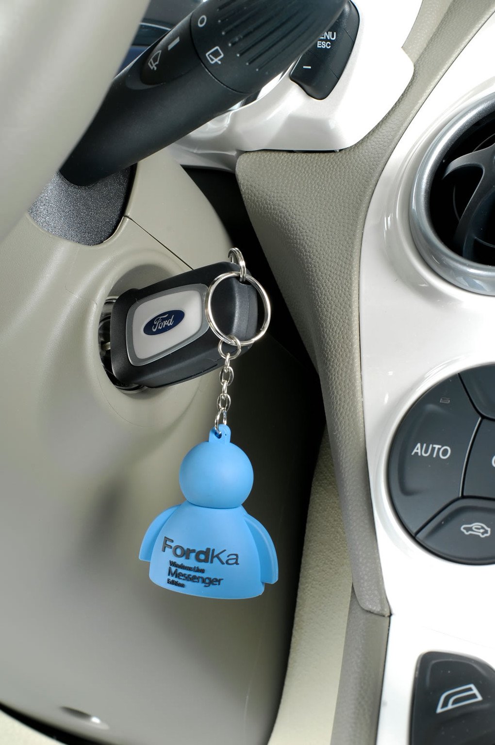 Ford Ka Messenger por 7.900€. Equipado con Windows Live Messenger