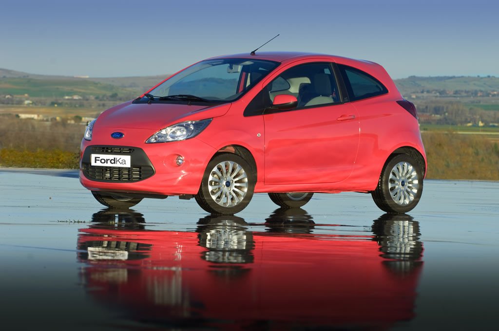 Ford Ka Messenger por 7.900€. Equipado con Windows Live Messenger