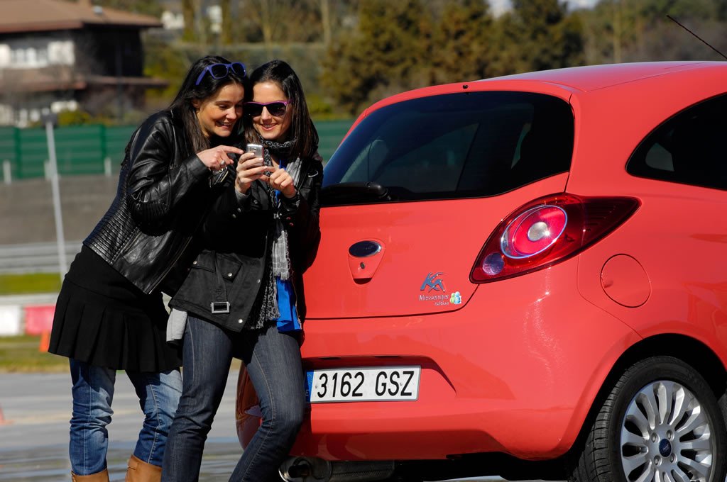 Ford Ka Messenger por 7.900€. Equipado con Windows Live Messenger