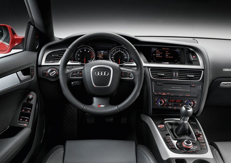 Audi S5 Sportback: Un deportivo camuflado de coche de padre