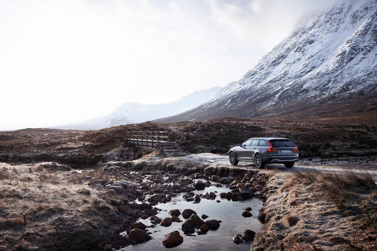 El Volvo V90 ya tiene su versión campera Cross Country