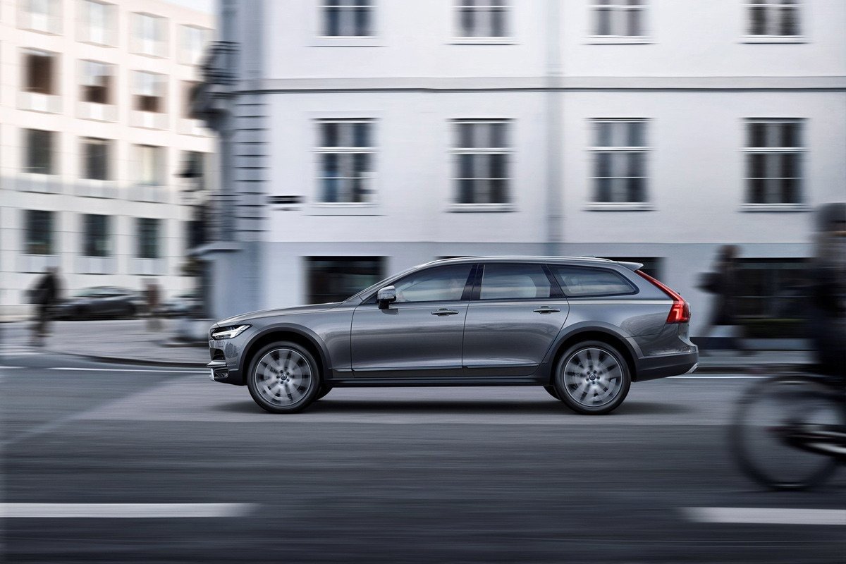 El Volvo V90 ya tiene su versión campera Cross Country