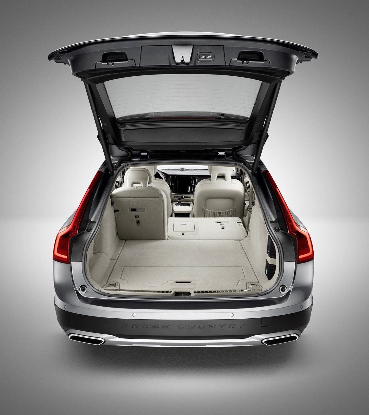 El Volvo V90 ya tiene su versión campera Cross Country