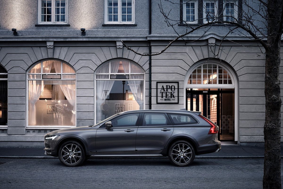 El Volvo V90 ya tiene su versión campera Cross Country