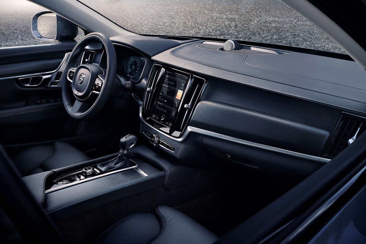 El Volvo V90 ya tiene su versión campera Cross Country