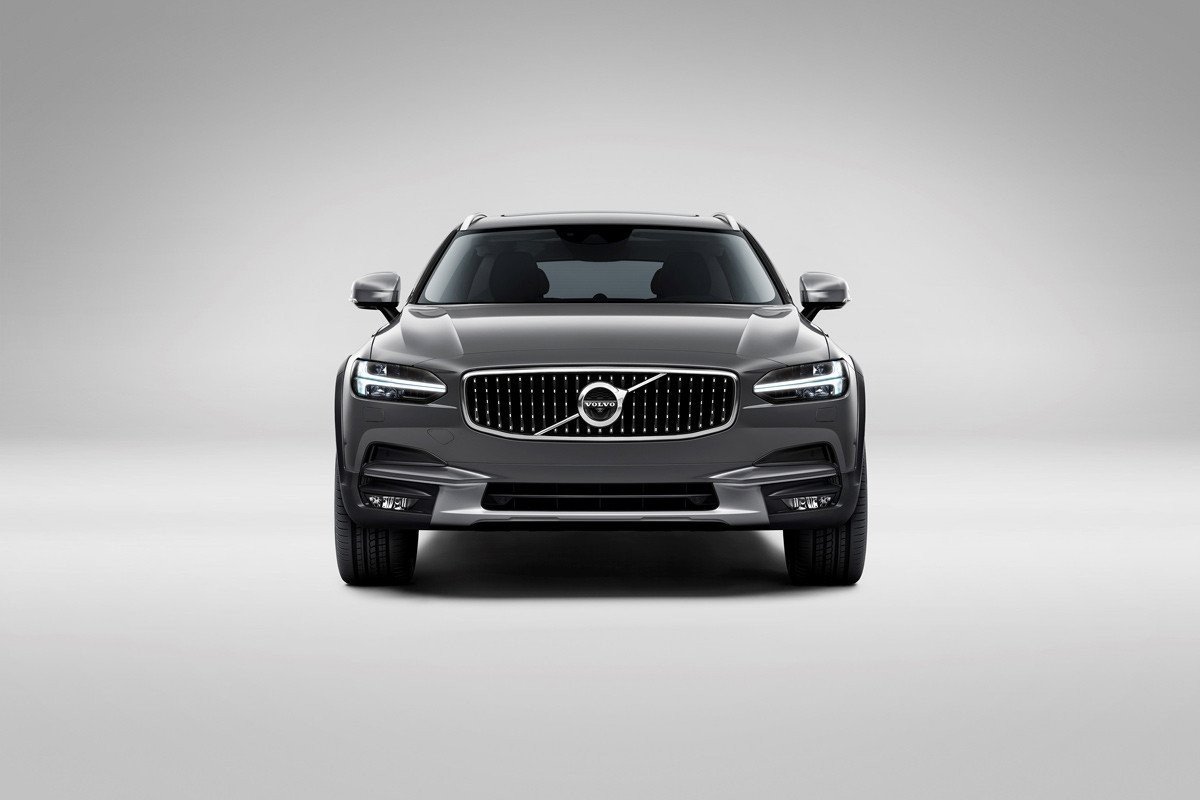 El Volvo V90 ya tiene su versión campera Cross Country