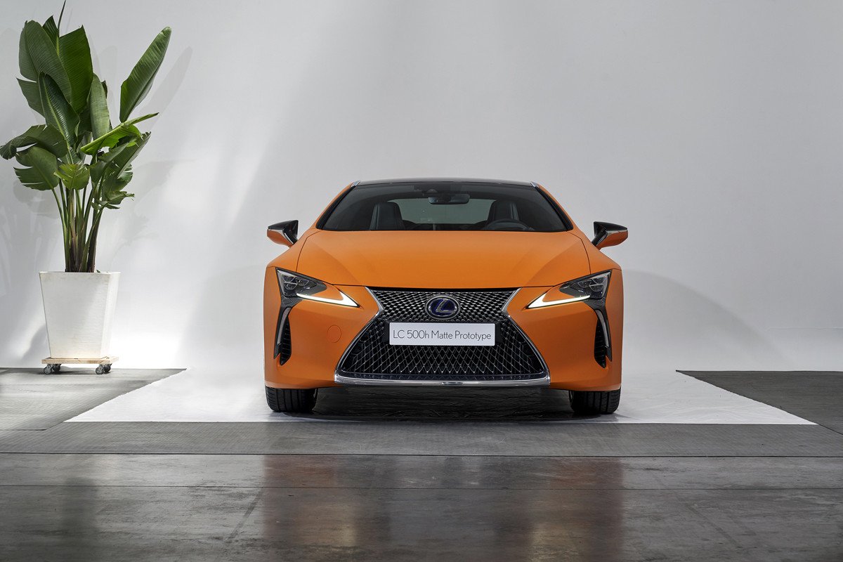 Nuevos Lexus UX 250h Engawa y LC 500h Matte Prototype