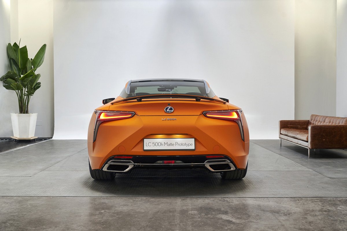 Nuevos Lexus UX 250h Engawa y LC 500h Matte Prototype