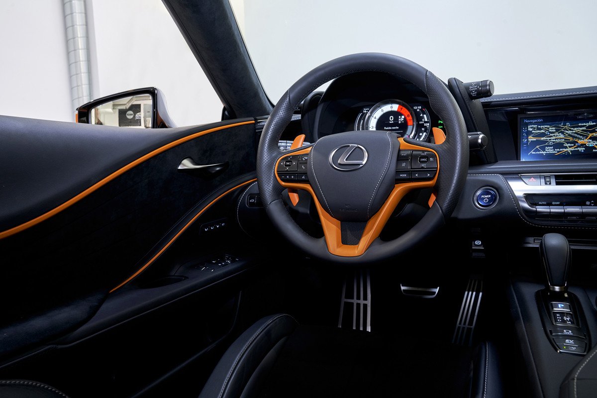 Nuevos Lexus UX 250h Engawa y LC 500h Matte Prototype