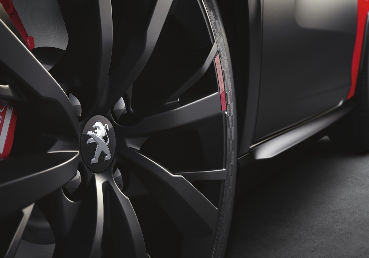 Peugeot 208 GTI 30 Aniversario: “The Legend Returns”