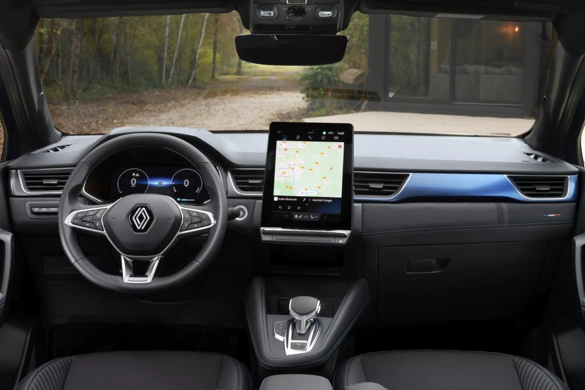 Renault Captur 2024 interior