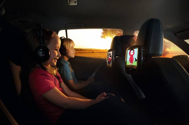 Nuevo Sistema de Entretenimiento Trasero de Toyota