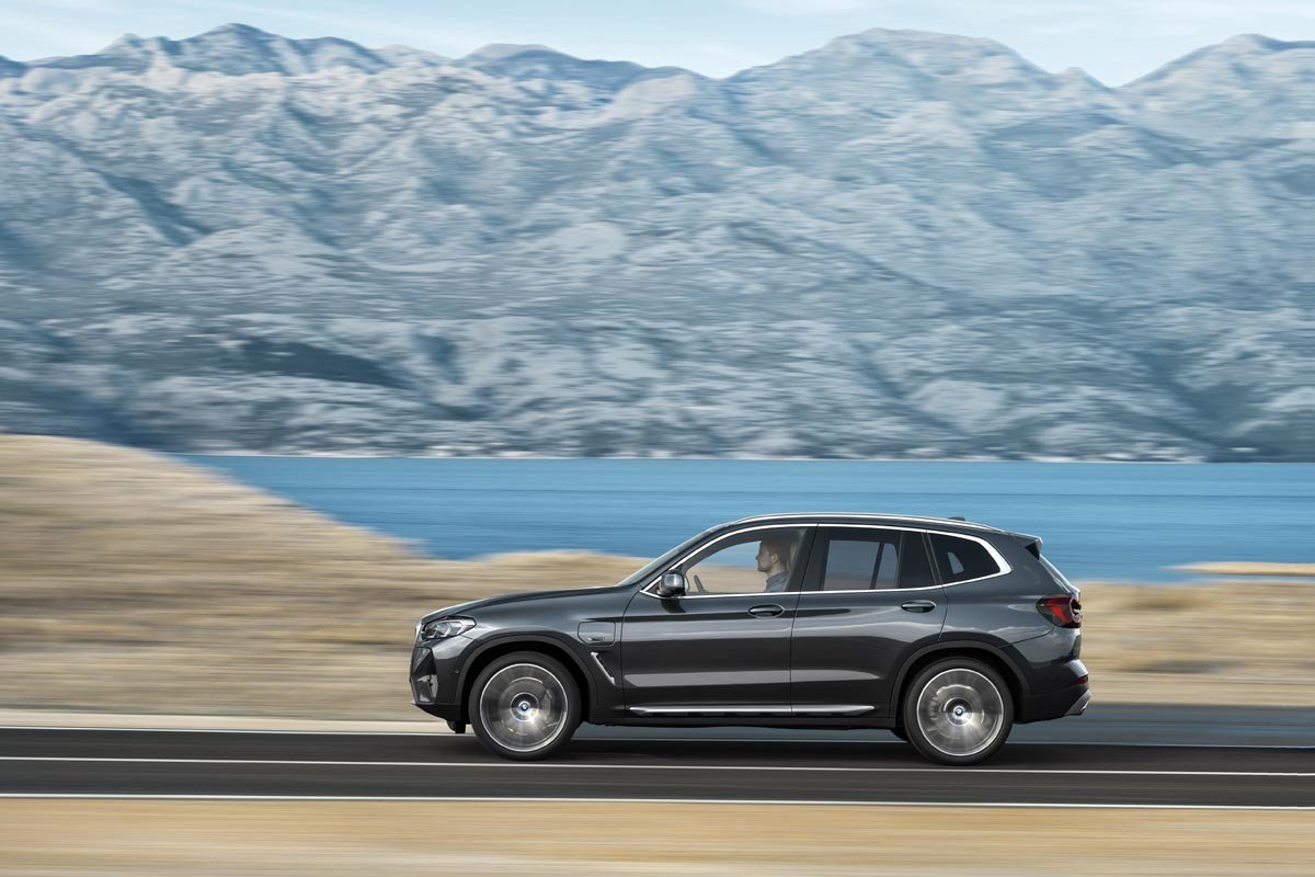 Nuevos BMW X3 y X4: potenciando las deportividad y con más híbridos ligeros