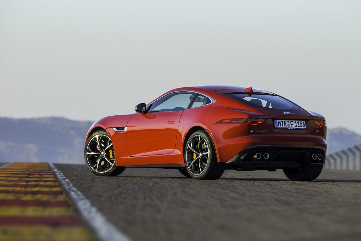 Jaguar F-Type Coupé, presentación y prueba en circuito