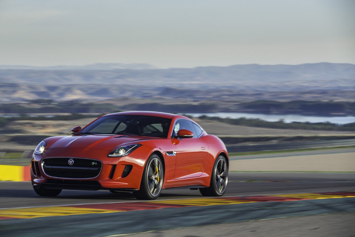 Jaguar F-Type Coupé, presentación y prueba en circuito