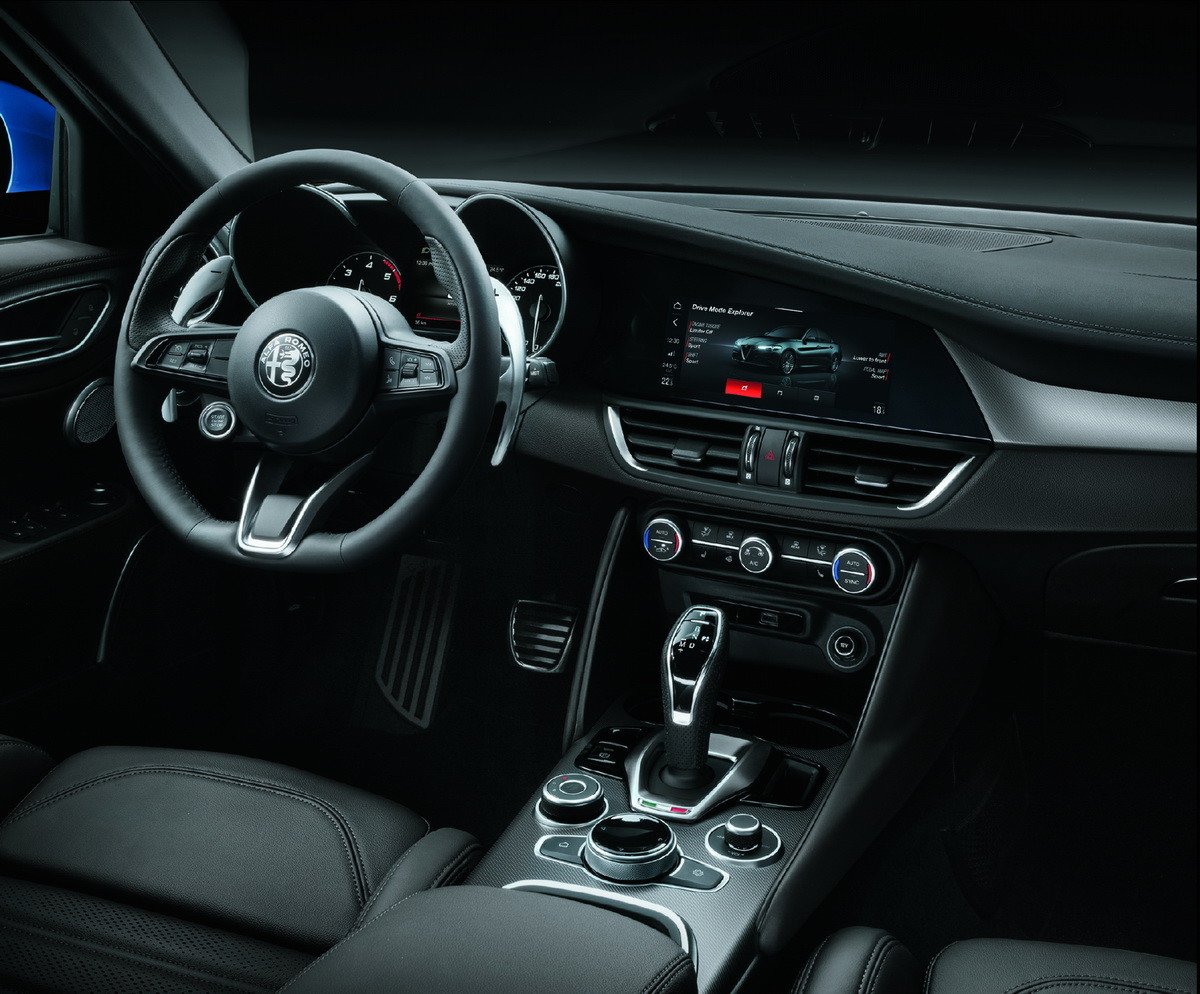 Primera prueba Alfa Romeo Giulia y Stelvio MY20: mejoras tecnológicas y de interiores