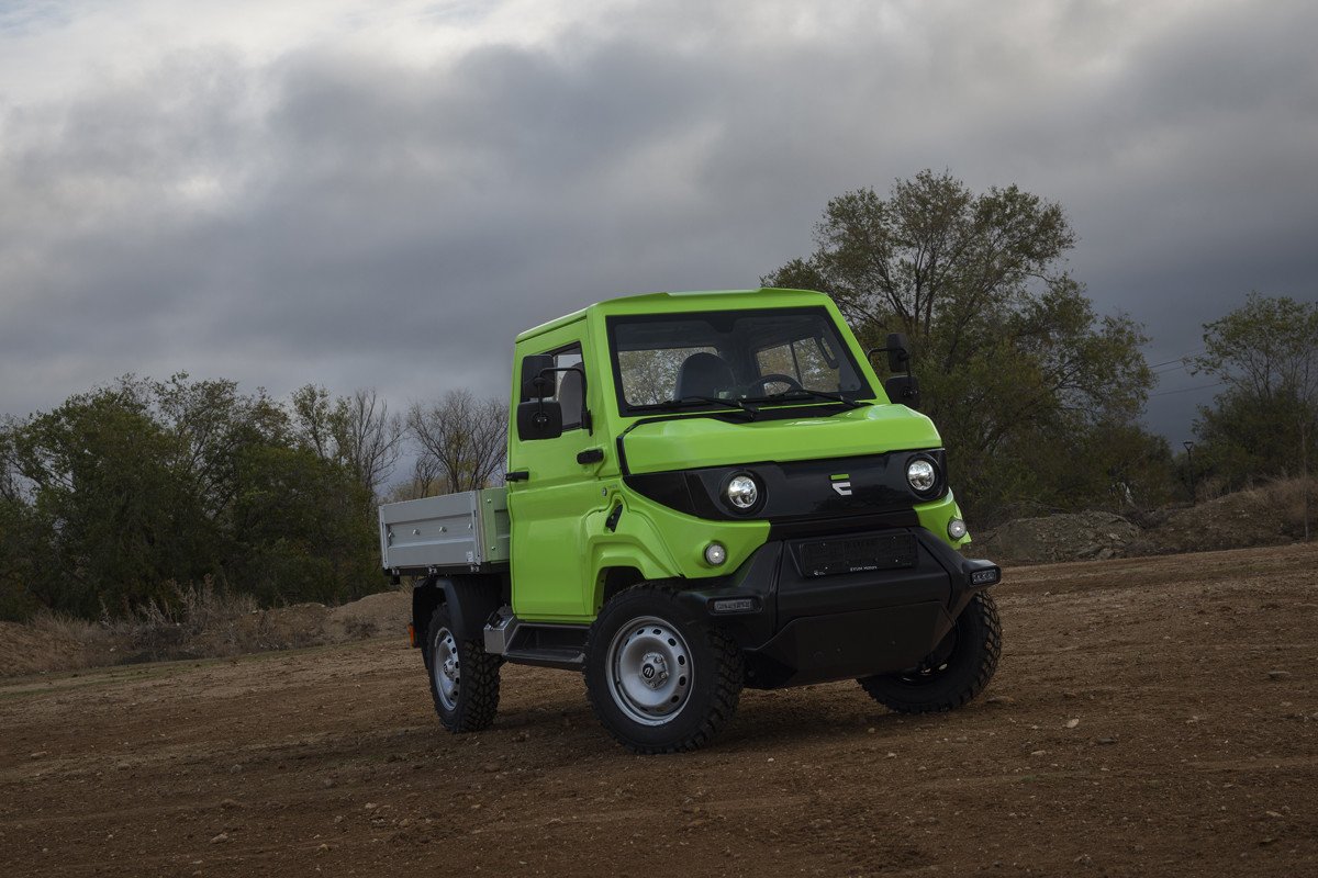Nuevo Invicta EVUM aCAR: el vehículo eléctrico para profesionales con tracción total