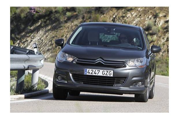 Las matriculaciones de coches caen un 2,1 % en febrero
