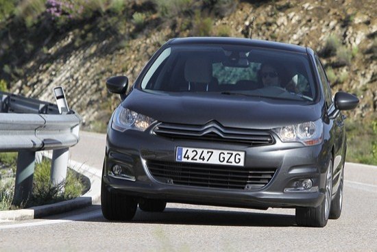 Las matriculaciones de coches caen un 2,1 % en febrero
