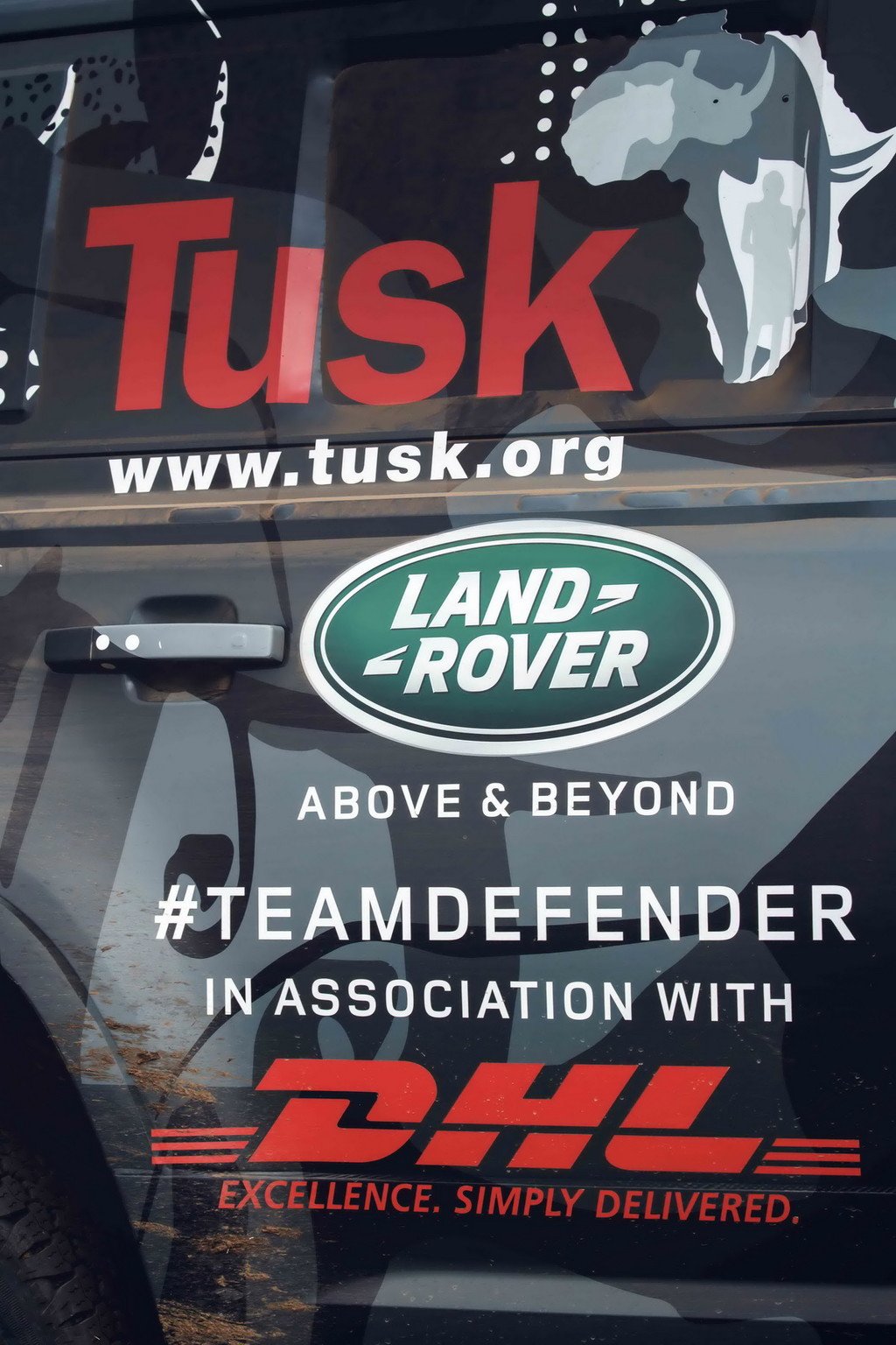 Land Rover Defender: vehículo oficial de Tusk Trust en África