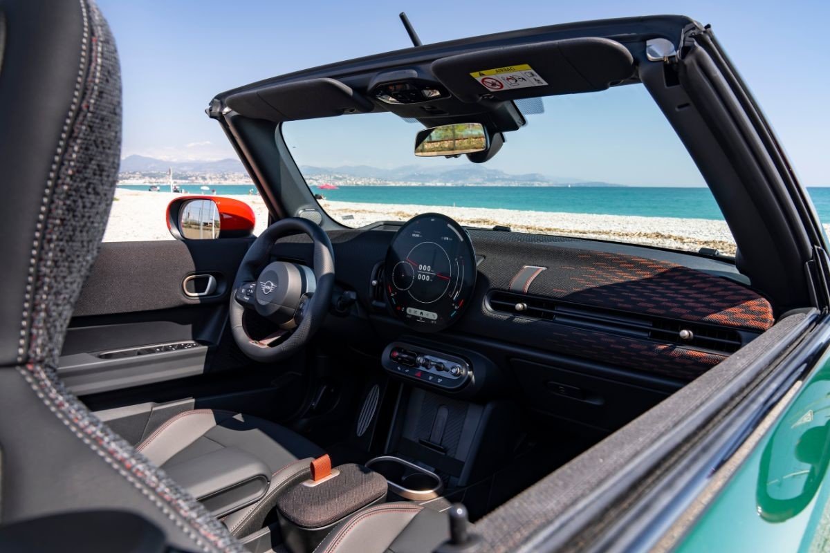 Mini Cabrio JCW