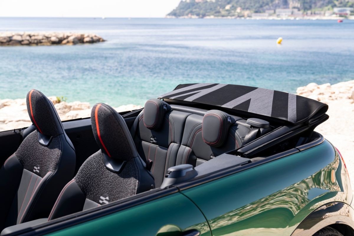 Mini Cabrio JCW