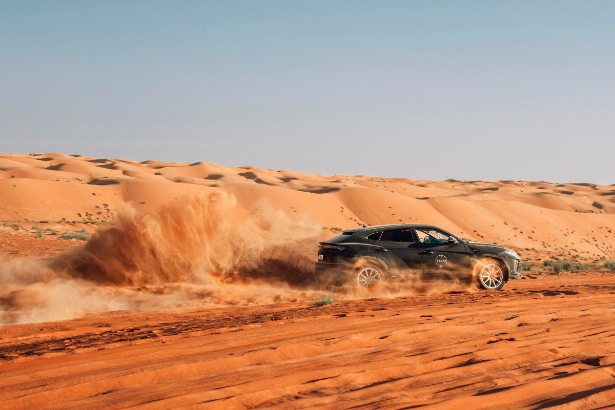 Lamborghini Urus Negro Desierto